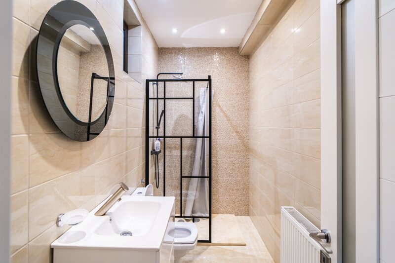 DRAGOMIRESTI VALE CASA 5 CAMERE, utilitati, drum asfaltat, COMISION 0%