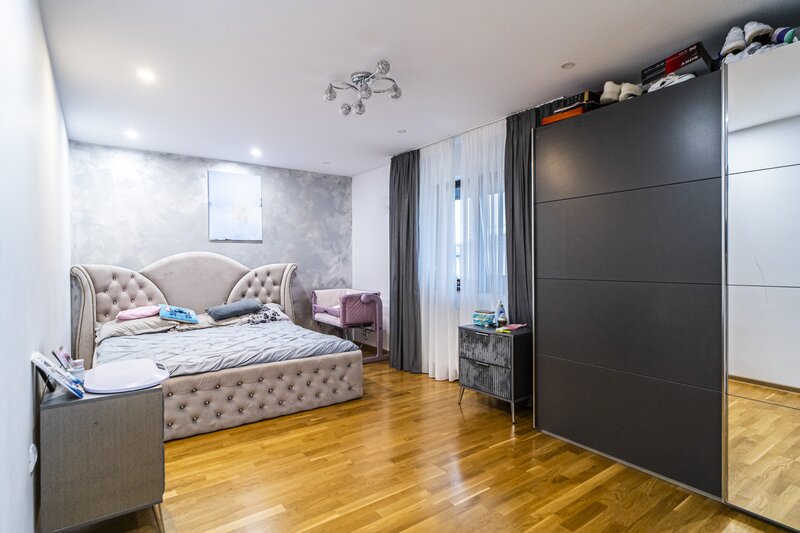 DRAGOMIRESTI VALE CASA 5 CAMERE, utilitati, drum asfaltat, COMISION 0%